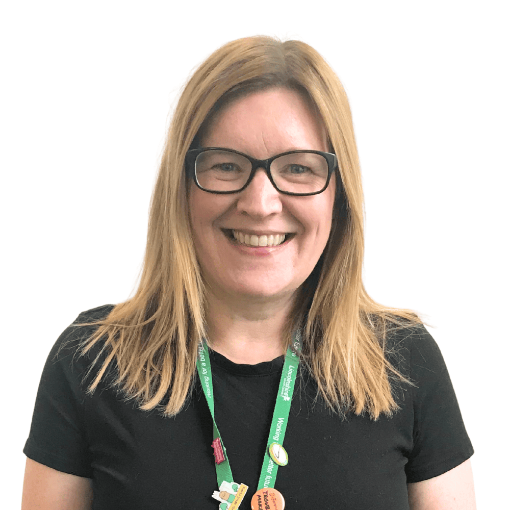 Alison profile_02.png